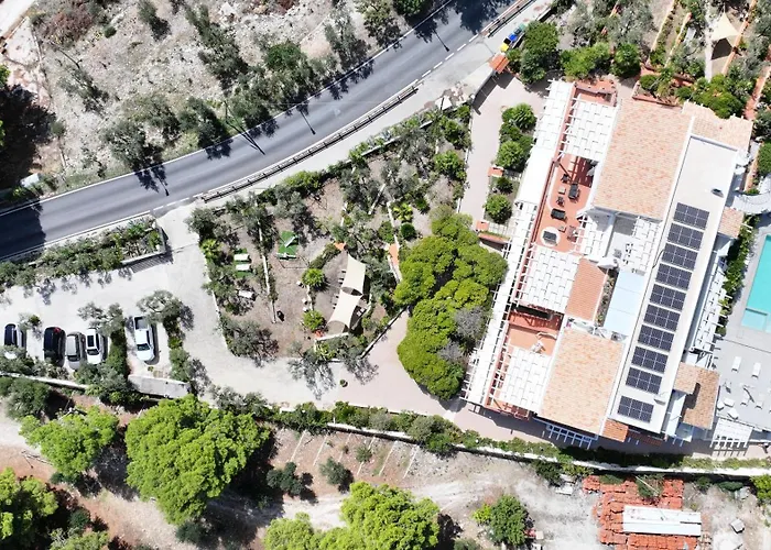 מלון דירות Maison Marie 3*