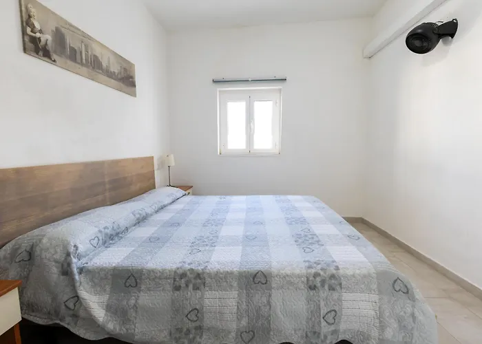 Maison Marie 3* ויאסטה